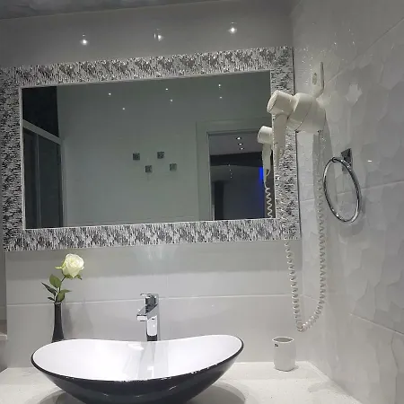 Palladium Center * 마카르스카