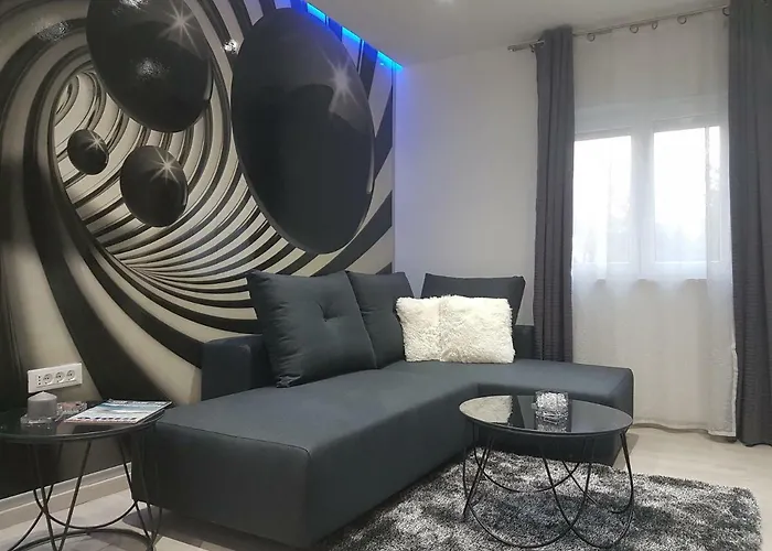 Palladium Center Макарська